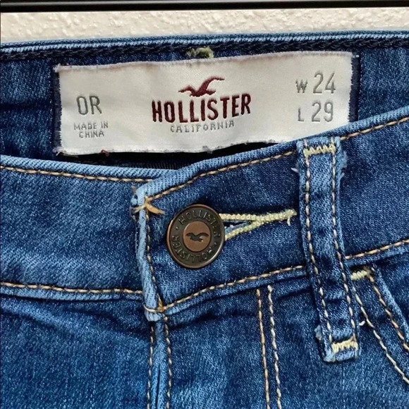 HOLLISTER Women’s Skinny Jeans - Picture 4 of 5
